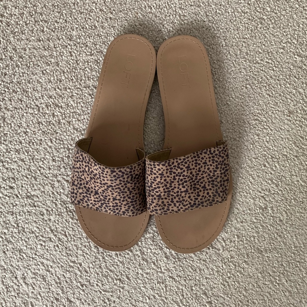 Loft animal print slides